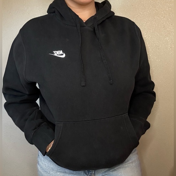 Small Men’s, Black Nike hoodie - Picture 5 of 6